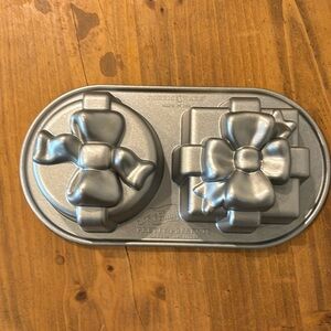 Nordicware pretty presents